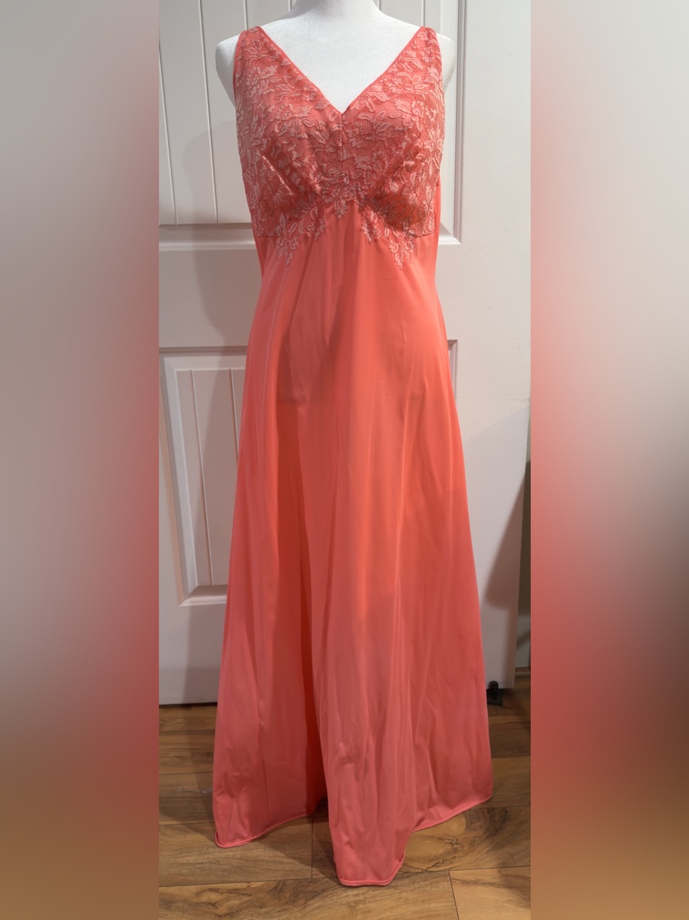 Vintage Vanity Fair Tricot Coral Pink Nylon Nightgown Maxi Lace Empire Waist 36